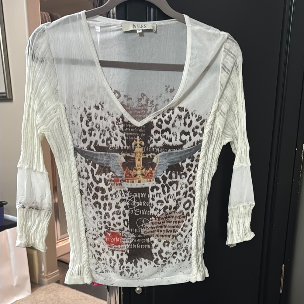 Cream Graphic 3/4 Sleeve Blouse